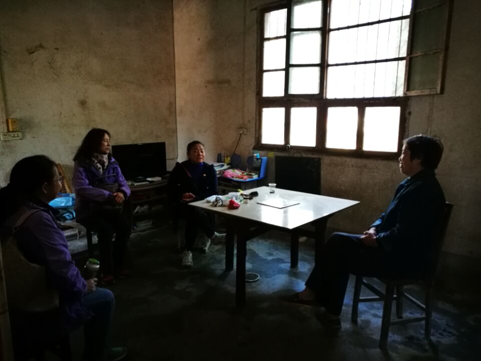 世界杯官网“理论热点面对面”专家组赴乌云山村进行心理帮扶 世界杯官网“理论热点面对面”专家组赴乌云山村进行心理帮扶